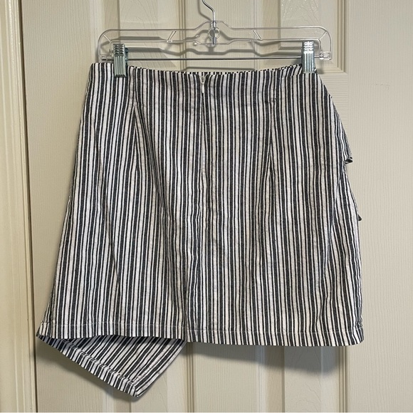 TOBI striped asymmetrical mini skirt - Picture 5 of 8